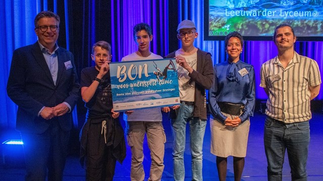 Leerlingen rsg de Borgen bedenken beste idee duurzaam waterbeheer Groningen 
