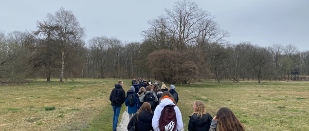 Tweedeklassers van de Ronerborg onder de indruk van Kamp Westerbork